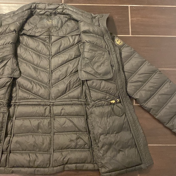 Michael Kors Down Puffer Jacket in Hunter Green - Picture 5 of 7